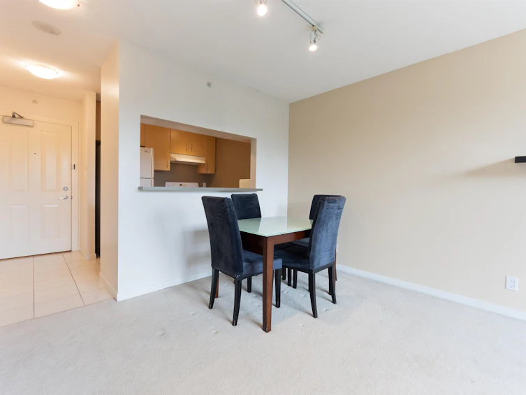 312-3663 Crowley Drive, Vancouver, BC, V5R 6H4 - 5