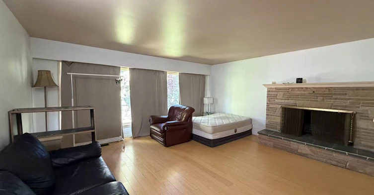 450 Walker Street, Coquitlam, BC, V3K 4E3 - 2