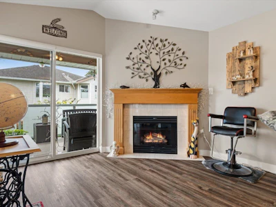 217-6875 121 Street - 2