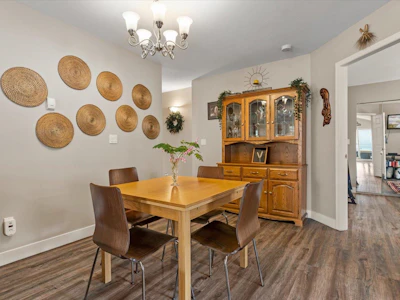 217-6875 121 Street - 4