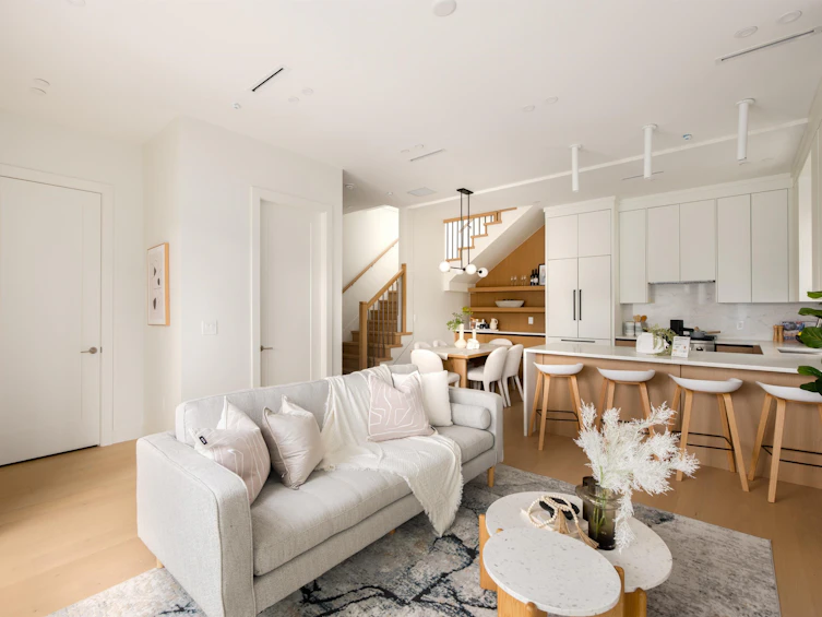 1-3645 Dundas Street, Vancouver, BC, V5K 1S3 - 7