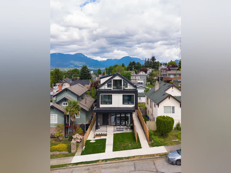 1-3645 Dundas Street, Vancouver, BC, V5K 1S3 - 30