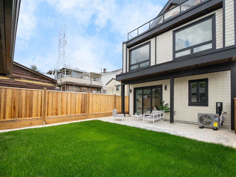 2-3645 Dundas Street, Vancouver, BC, V5K 1S3 - 30