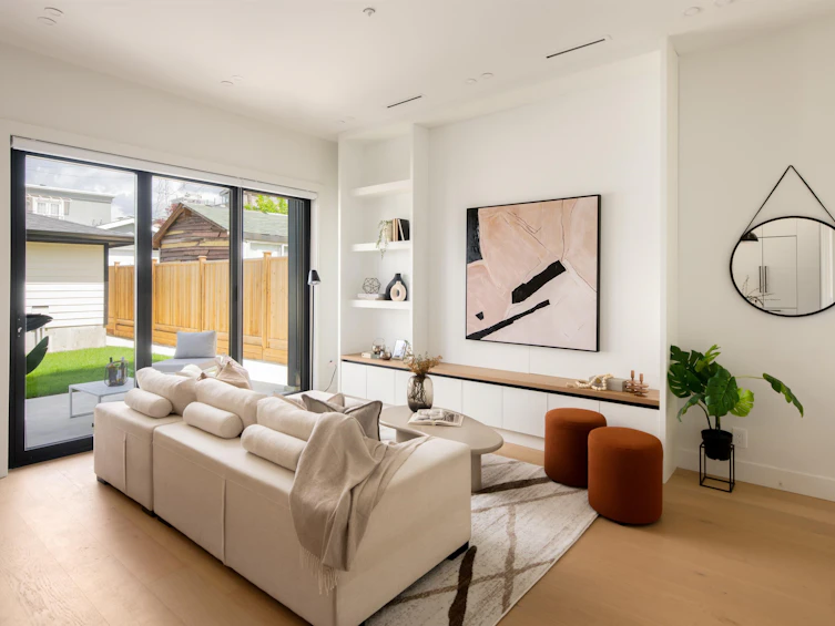 2-3645 Dundas Street, Vancouver, BC, V5K 1S3 - 3