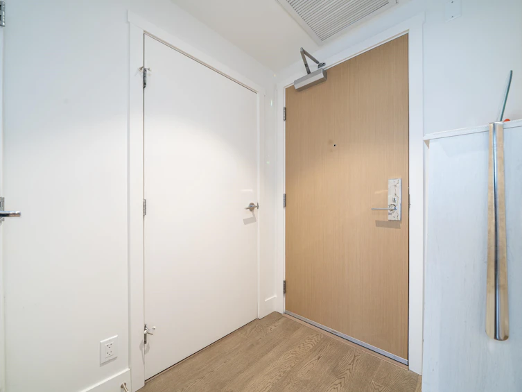 2102-1632 Lions Gate Lane, North Vancouver, BC, V7P 0E2 - 14