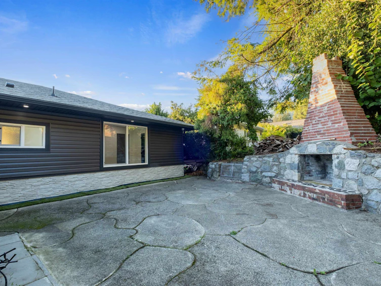 3812 Dalkeith Drive, North Vancouver, BC, V7N 3N6 - 20