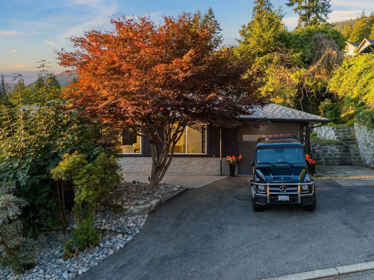 3812 Dalkeith Drive, North Vancouver, BC, V7N 3N6 - 21