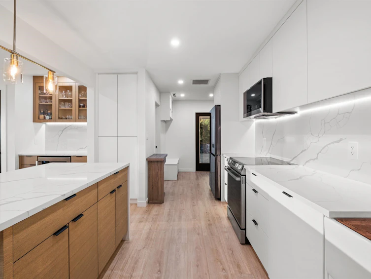 3812 Dalkeith Drive, North Vancouver, BC, V7N 3N6 - 7
