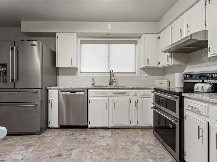 3164 Old Clayburn Road, Abbotsford, BC, V2S 4H3 - 18