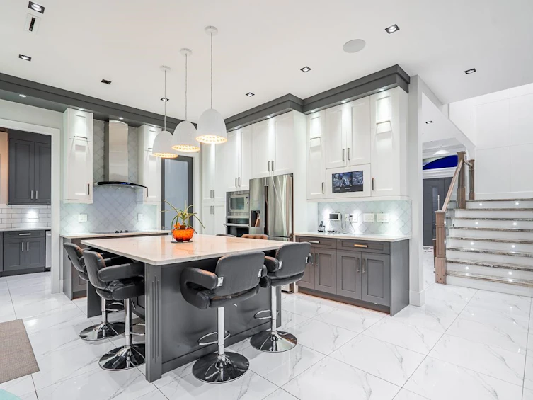 8670 Tunis Place, Surrey, BC, V3S 4Y6 - 12