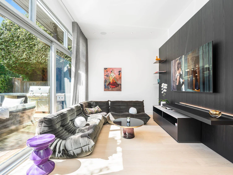 4416 W 1st Avenue, Vancouver, BC, V6R 4J4 - 11