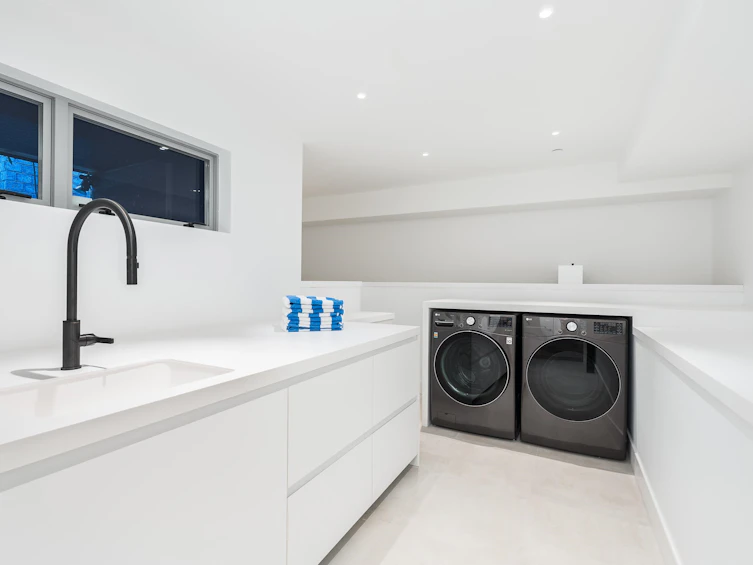 4416 W 1st Avenue, Vancouver, BC, V6R 4J4 - 30