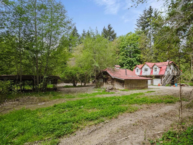 1575 Burton Road, Gibsons, BC, V0N 1V2 - 5