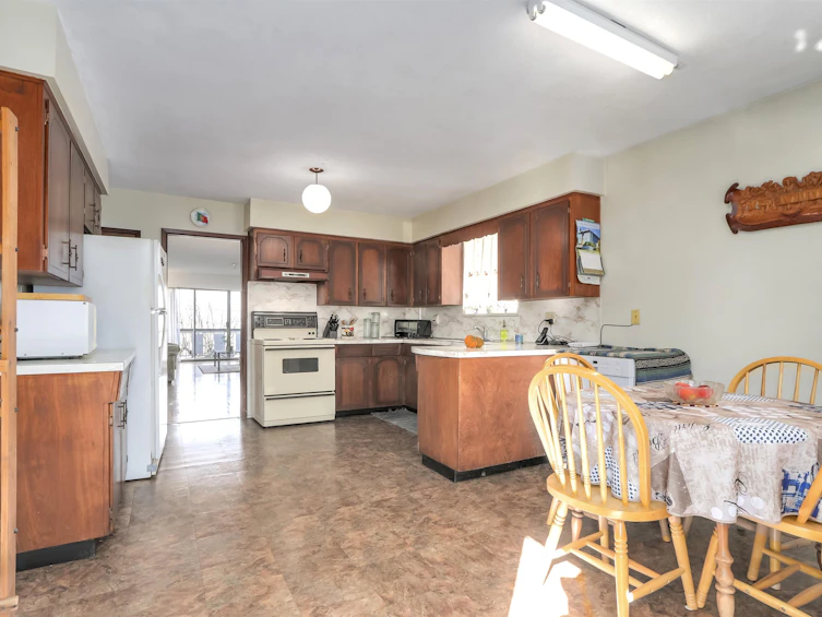 4676 Reid Street, Vancouver, BC, V5R 3Y6 - 22