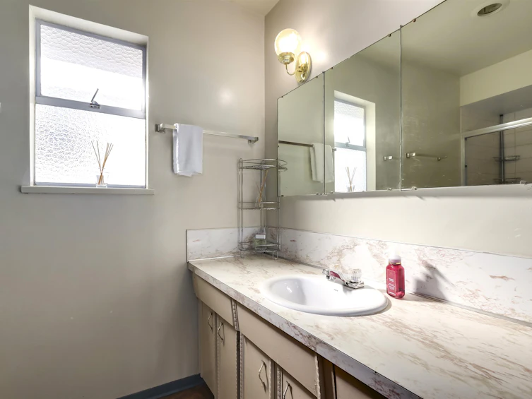 4676 Reid Street, Vancouver, BC, V5R 3Y6 - 24