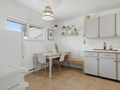 22-10070 137a Street - 5