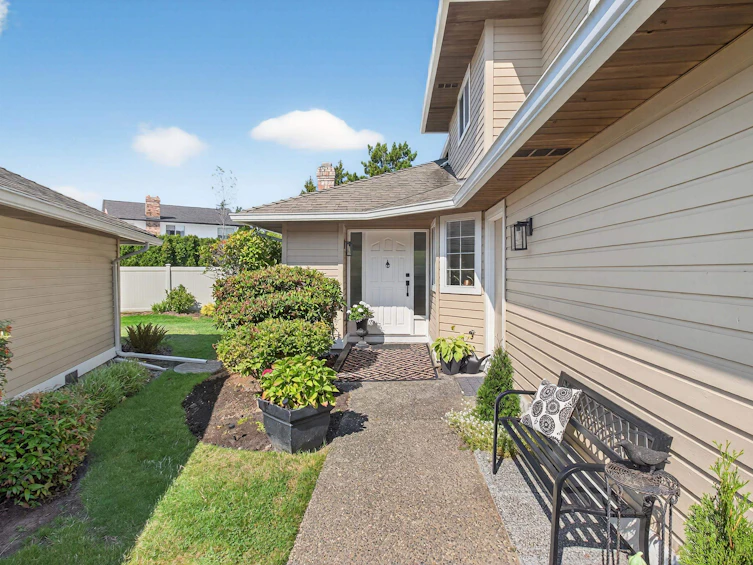 116-15121 19 Avenue, Surrey, BC, V4A 8J4 - 2