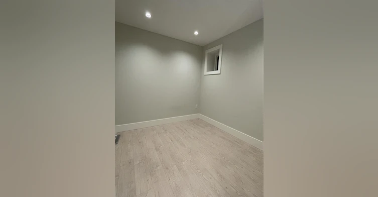 3000 West 15th Avenue, Vancouver, BC, V6K 3A5 - 4