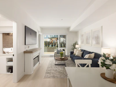 208-1100 Clarke Road - 4