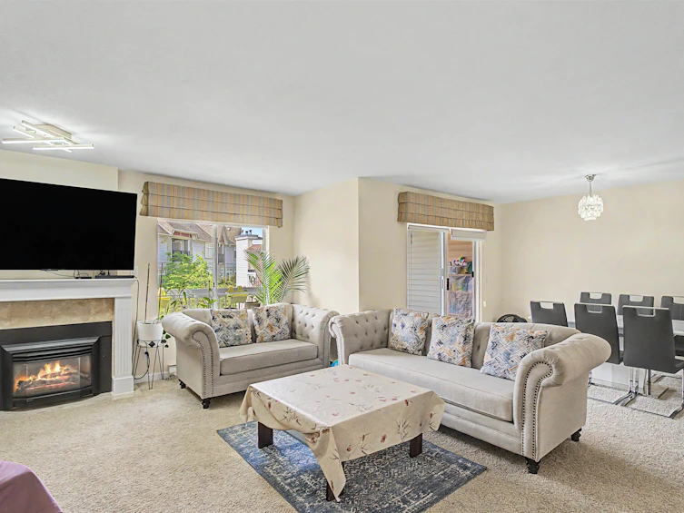 315-9299 121 Street, Surrey, BC, V3V 7X8