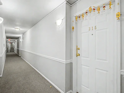 315-9299 121 Street - 5