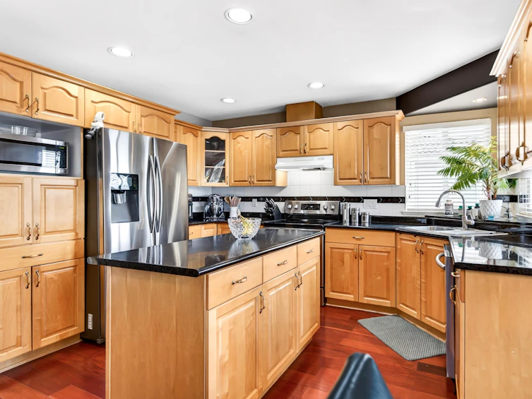 231 Suzuki Street, New Westminster, BC, V3M 6X2 - 10