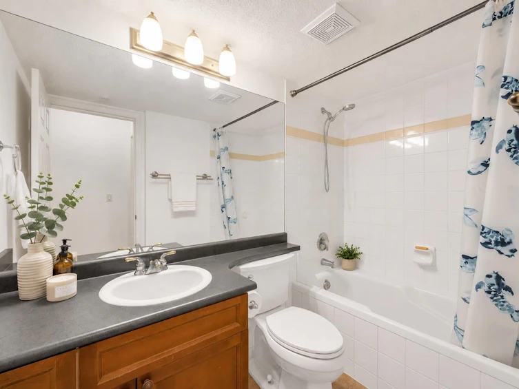 323-5600 Andrews Road, Richmond, BC, V7E 6N1 - 9