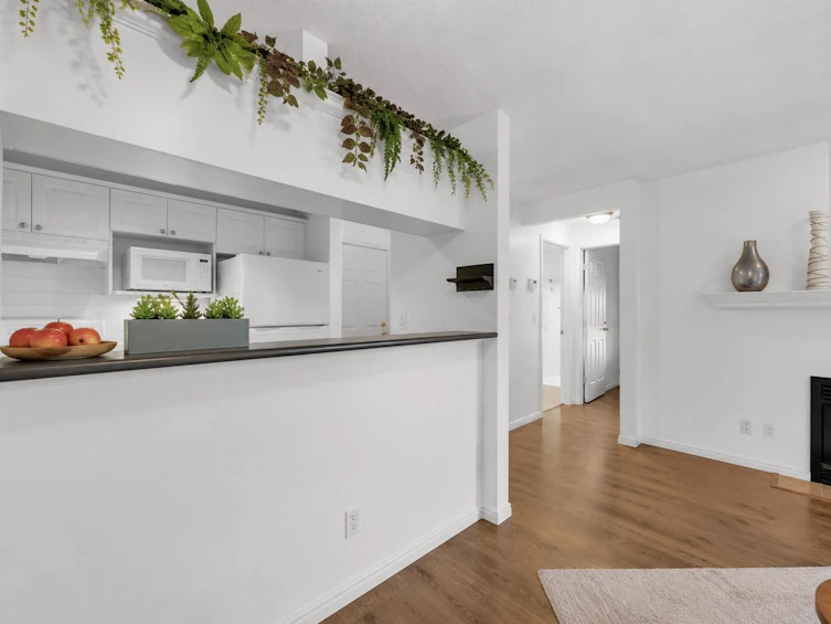 323-5600 Andrews Road, Richmond, BC, V7E 6N1 - 8