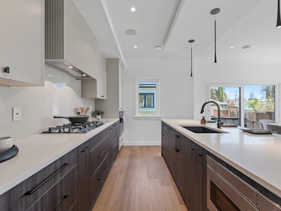 4-1860 Moore Avenue - 5
