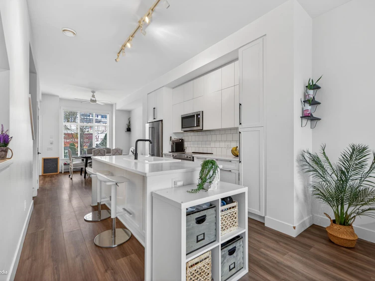 44-3552 Victoria Drive, Coquitlam, BC, V3E 0N7 - 10