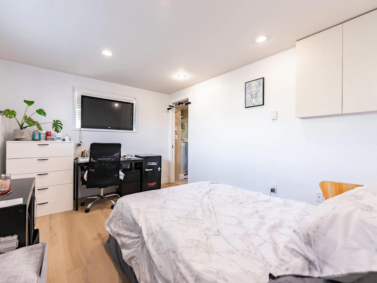 3654 E 25th Avenue, Vancouver, BC, V5R 1K5 - 12