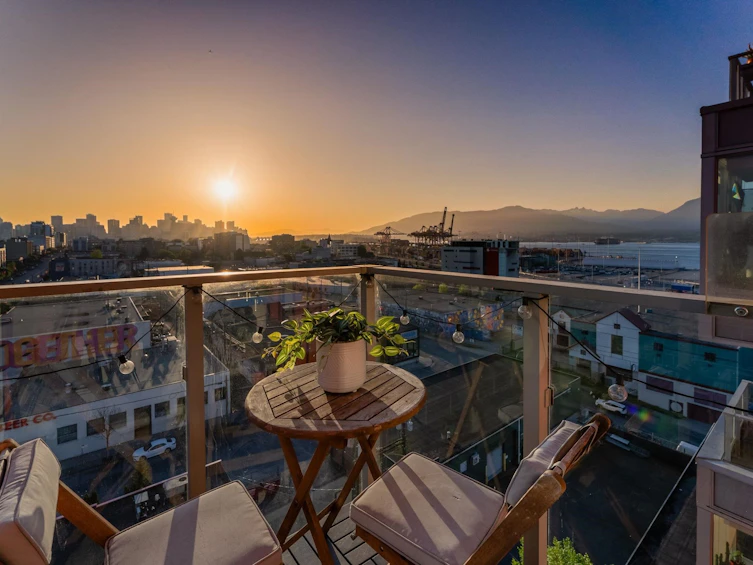 1001-933 E Hastings Street, Vancouver, BC, V6A 0G6