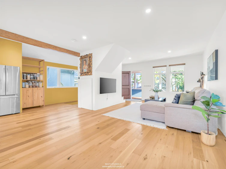 4379 Welwyn Street, Vancouver, BC, V5N 3Z3 - 12