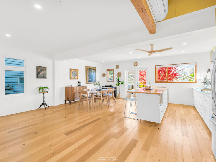 4379 Welwyn Street, Vancouver, BC, V5N 3Z3 - 3