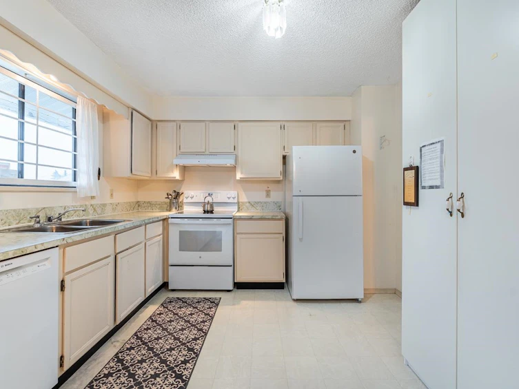 1632 Como Lake Avenue, Coquitlam, BC, V3J 3P6 - 8