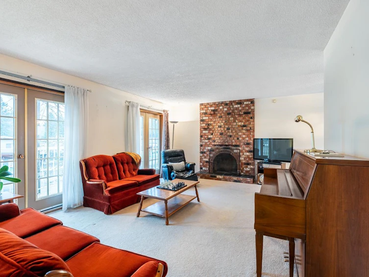 1632 Como Lake Avenue, Coquitlam, BC, V3J 3P6 - 3