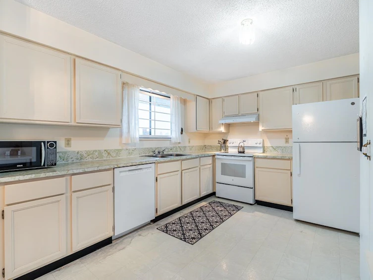 1632 Como Lake Avenue, Coquitlam, BC, V3J 3P6 - 9