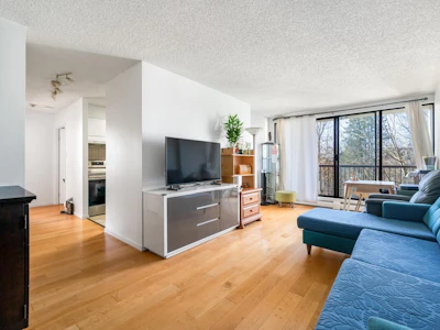304-7100 Gilbert Road - 2