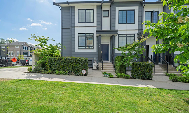 82-2075 Oak Meadows Drive