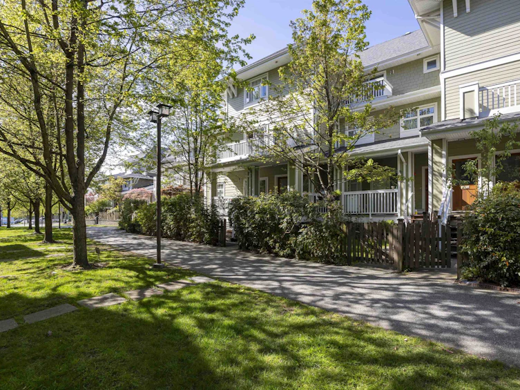 141-7388 Macpherson Avenue, Burnaby, BC, V5J 0A1 - 15