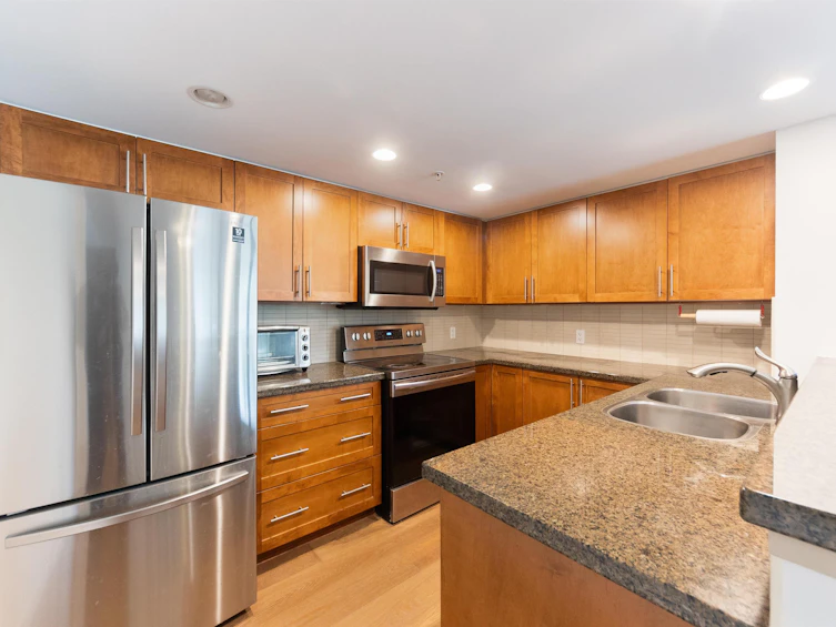 302-288 Ungless Way, Port Moody, BC, V3H 0C9 - 5