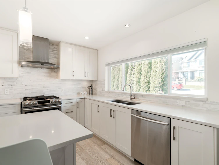 1056 Dansey Avenue, Coquitlam, BC, V3K 3H3 - 3