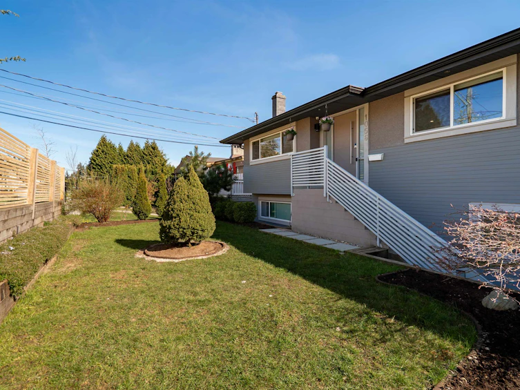 1056 Dansey Avenue, Coquitlam, BC, V3K 3H3 - 22