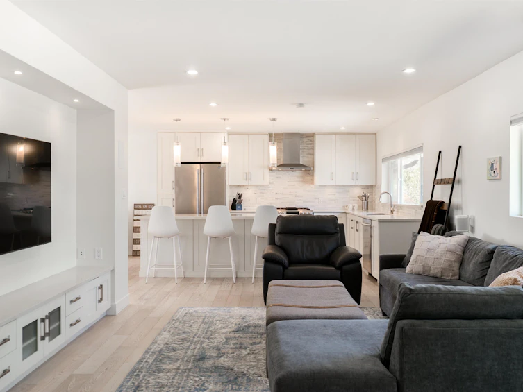 1056 Dansey Avenue, Coquitlam, BC, V3K 3H3 - 6
