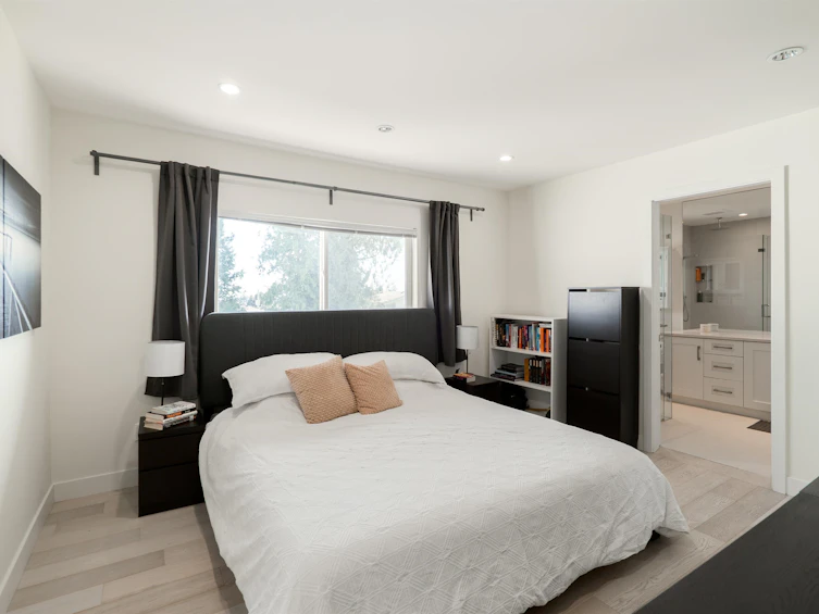 1056 Dansey Avenue, Coquitlam, BC, V3K 3H3 - 10