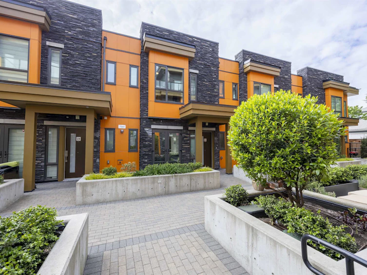 23-7565 Oak Street, Vancouver, BC, V6P 4A4 - 2
