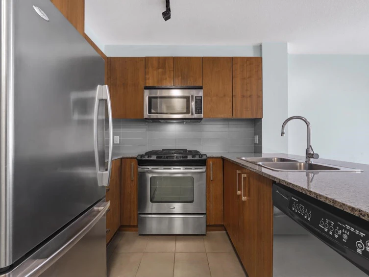 312-5889 Irmin Street, Burnaby, BC, V5J 0C1 - 6