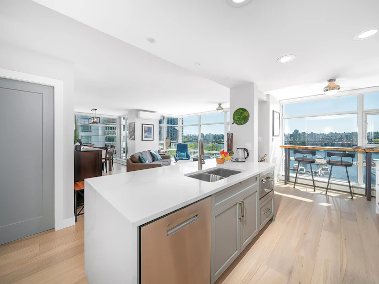 902-1199 Marinaside Crescent, Vancouver, BC, V6Z 2Y2 - 7