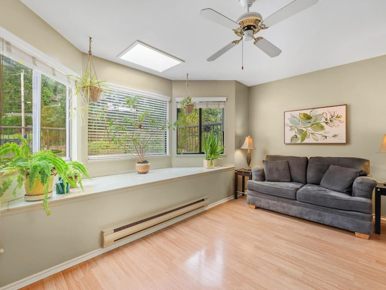 8355 Nelson Avenue, Burnaby, BC, V5J 4E8 - 8