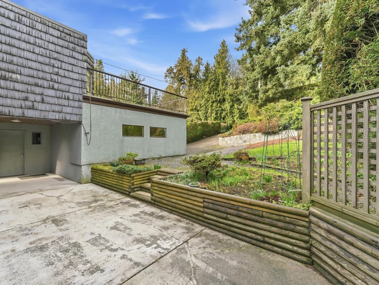 8355 Nelson Avenue, Burnaby, BC, V5J 4E8 - 29